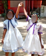 Cargar imagen en el visor de la galería, Robe de ville , de fête, de cérémonie, d&#39;anniversaire pour petite fille
