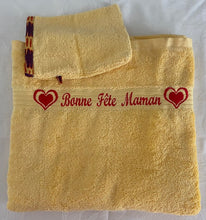 将图片加载到图库查看器，Serviette de bain Bonne Fête Maman avec tissu wax
